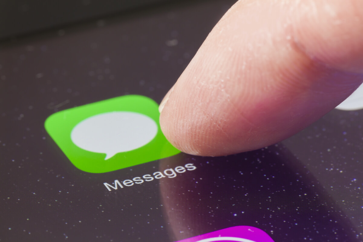 learn-how-to-hide-messages-on-iphone