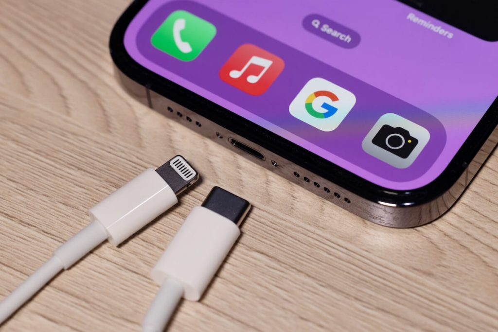 How to Tell if iPhone is Fast Charging