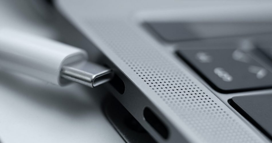 How To Connect USB To Macbook Pro 